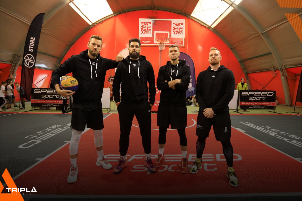 TriplaCreative's tweet image. W @gdansk zakończył się dzisiaj historyczny @skstore_pl 3x3 Basket Camp z udziałem świeżo upieczonych brązowych medalistów mistrzostw Europy w Paryżu! 🏀🥉🇵🇱  Tym razem Przemysław #Zamojski, Szymon #Rduch i Paweł #Pawłowski wcielili się w rolę trenerów i wychowawców młodzieży!
