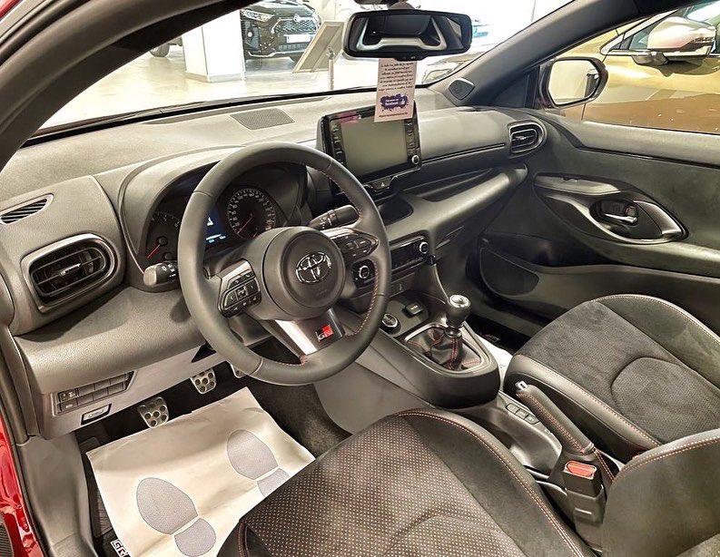 QuieroComprarunCoche tweet media