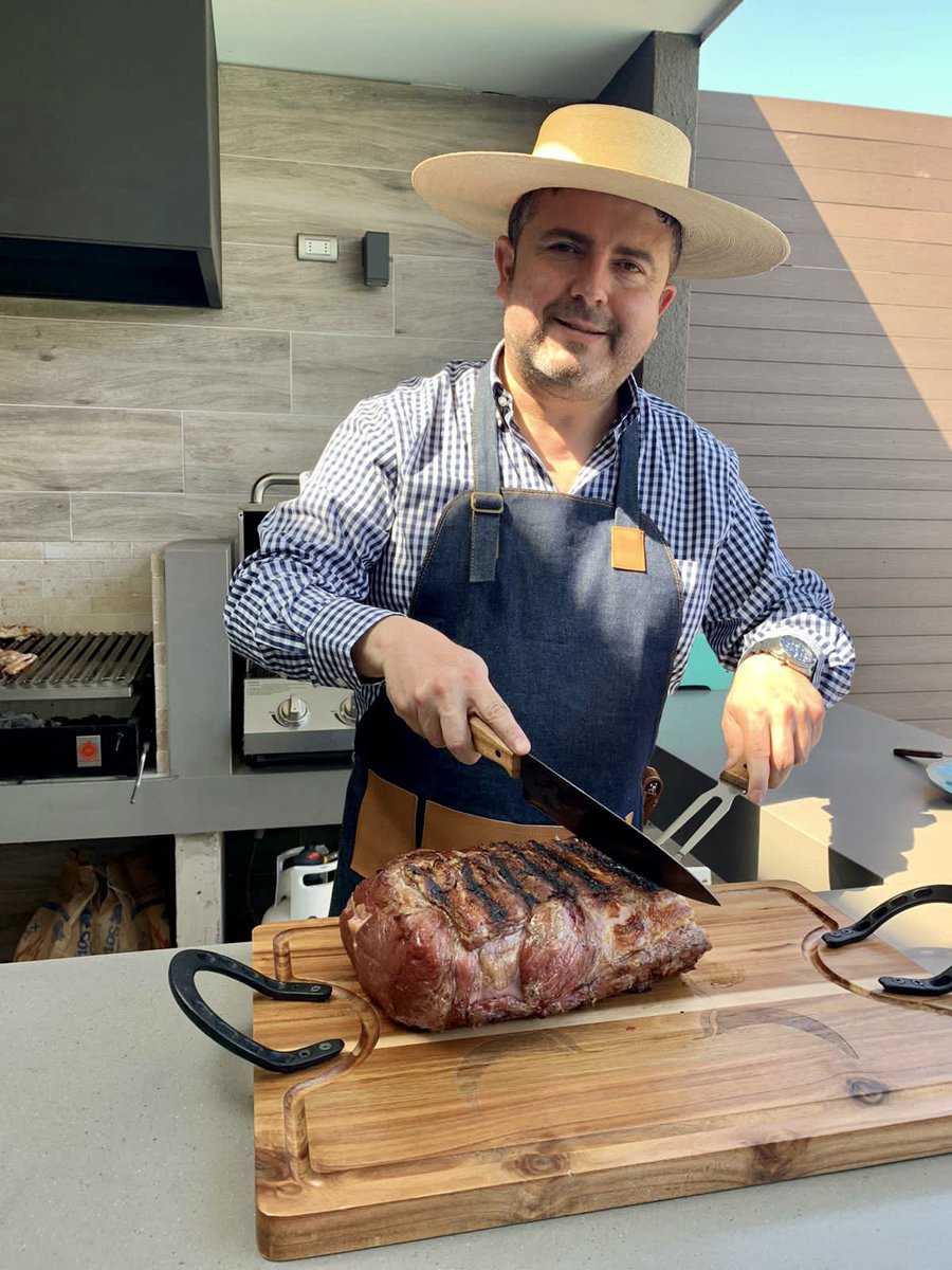 GTorresFerrari's tweet photo. Preparando un rico asadito en Colina, les deseo que tengan un Feliz 18 🤗. Viva Chile 🇨🇱 tiqui tiqui tí !! https://t.co/6qWToRAHyD