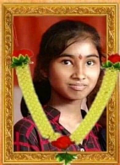 बिहार राज्य के जिला  वैशाली अनुमंडल  महनार ।  ये मानवता को गर्त में ले जानी वाली घटना एक मासूम के साथ बलात्कार और हत्या । नीतीश चाचा मूकदर्शक ।