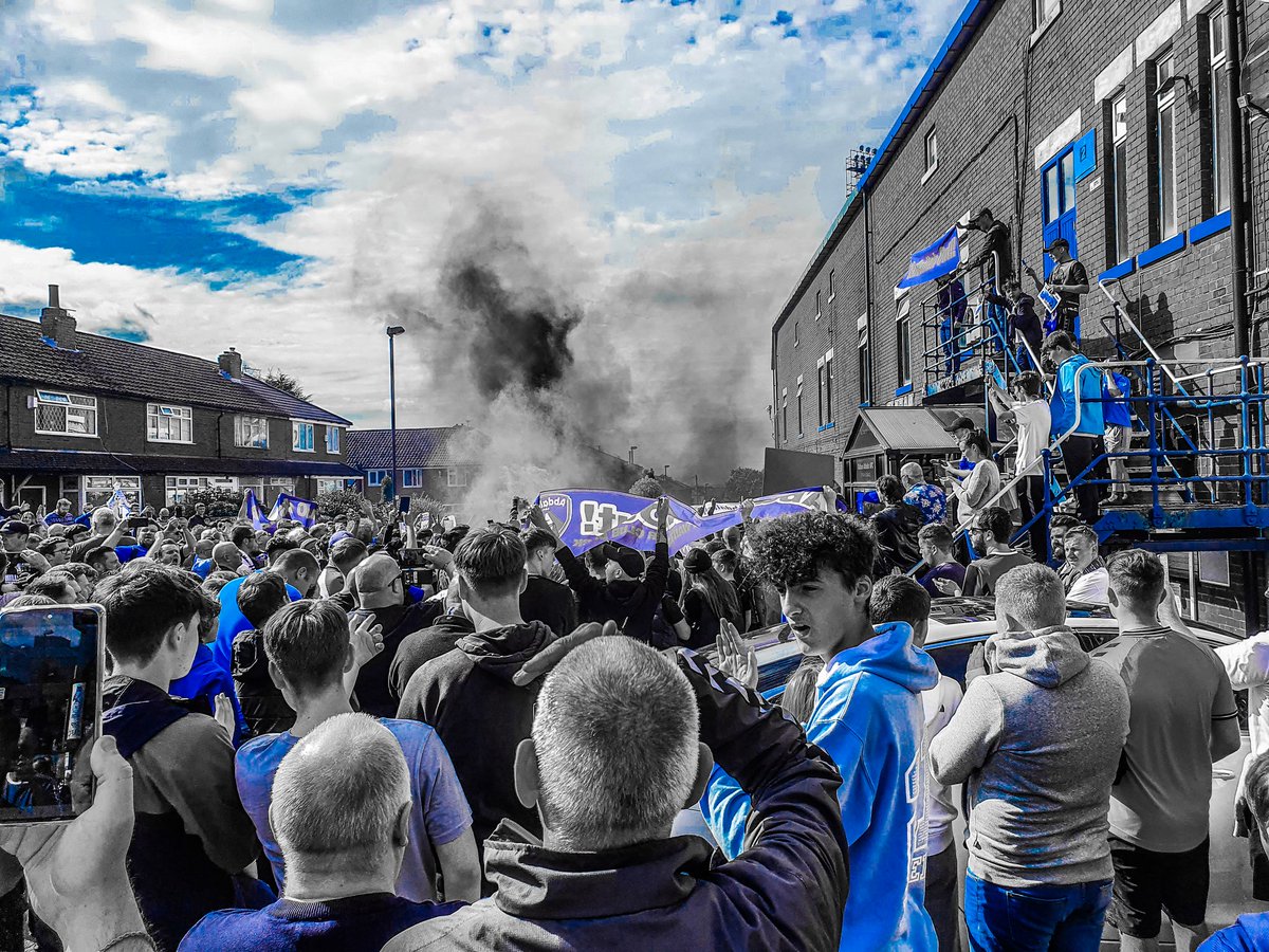 LukeOAFC91's tweet image. We were here before you and we'll be here long after you've gone. This is OUR club and we won't let it die. Blues 馃挋 #oafc