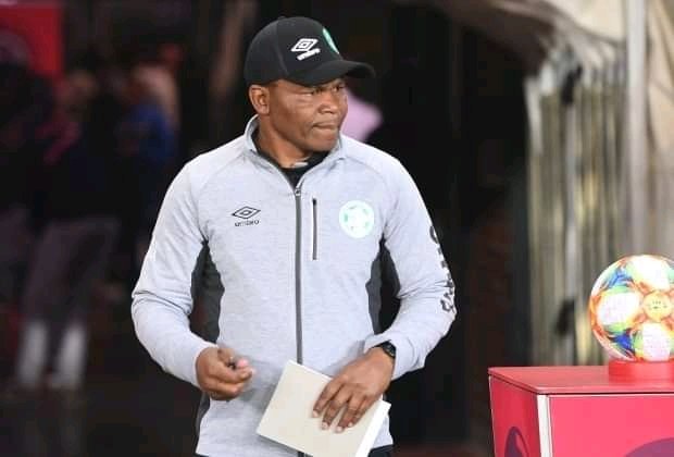 ChrisExcel102's tweet photo. Imagine losing 4-1 to a team that is coached by Mike Tyson. 🤣🤣🤣 https://t.co/uVNqHa0CH6