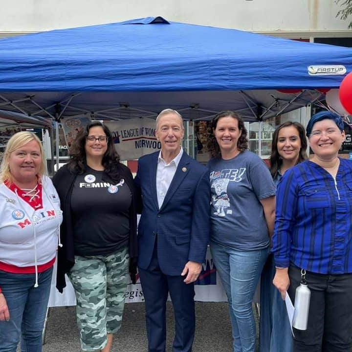 Always glad to have an opportunity to talk with Congressman Stephen Lynch, an avid #LWV supporter and partner. Thanks for stopping by #NorwoodDay2021 <a href="/RepStephenLynch/">Rep. Stephen F. Lynch</a>!