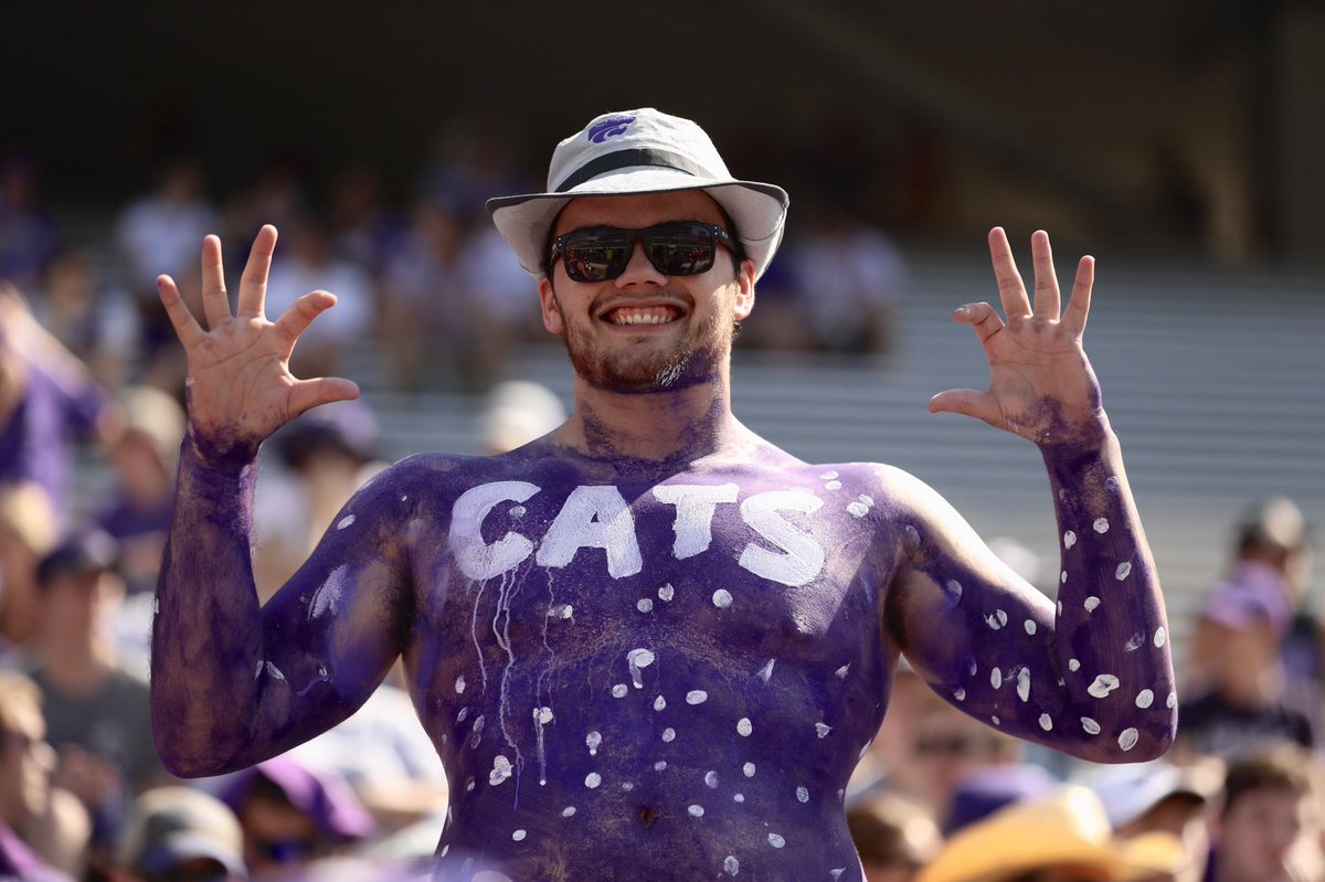 kstatesports's tweet photo. CATS 

#KStateFB ⚒ @KState_Students https://t.co/svBgQbkftr
