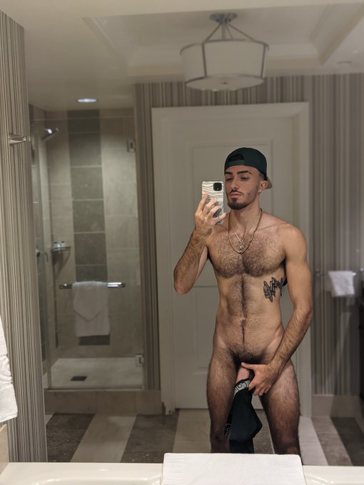 Want me to drop them? https://t.co/0kQnkQxUSM (In Vegas till the 22nd what's good) https://t.co/dcff