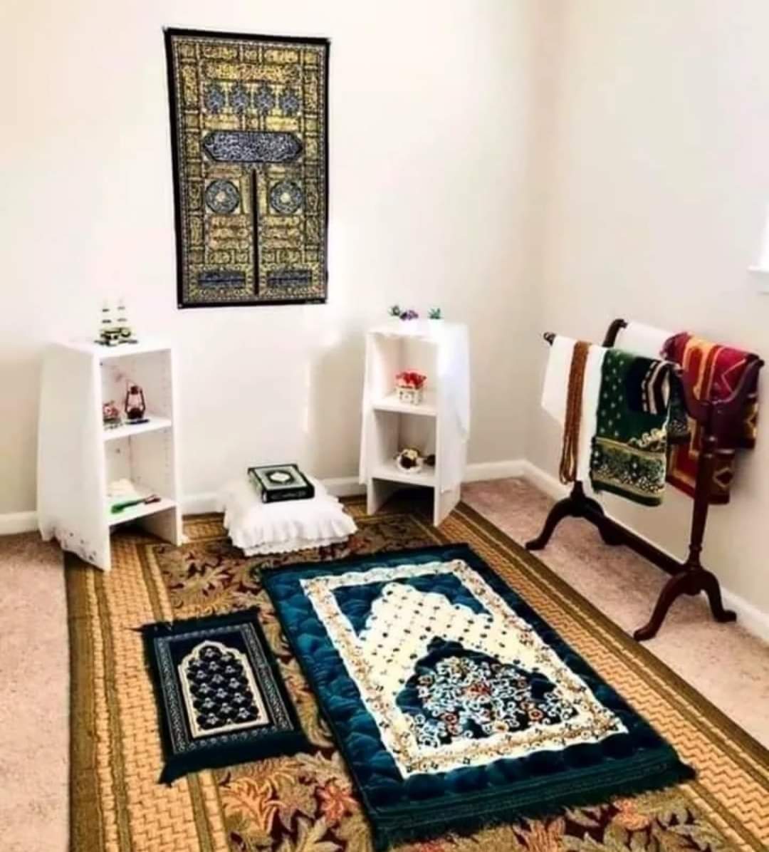 qadirjunaid3's tweet photo. One day i will make a corner like this.✨❤️ https://t.co/MadScqNy4s
