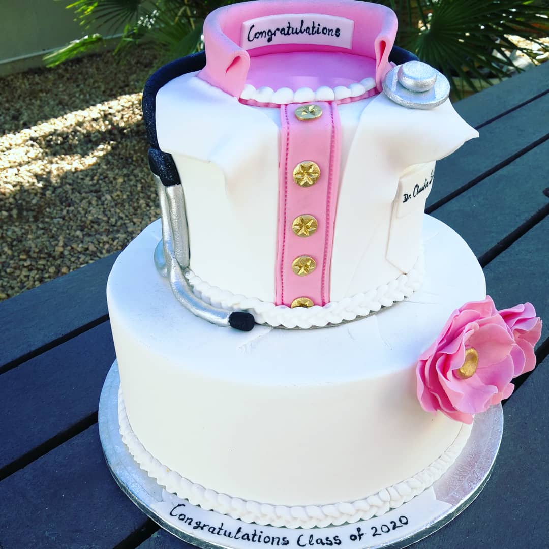 kandal_david's tweet photo. 🌻Presenting our customised tiered cakes for any occasion 🥳

‼️@kbachefs are at your service for your personalised confections and more 🎉😍😃🥰🙃 ☎️0811291523
#kbachefs #love #vanilla #doctor #windhoek #passion #cake #scrumpcious #homemade #cakes  #desserts  🇳🇦 https://t.co/wTwNNLK9FO