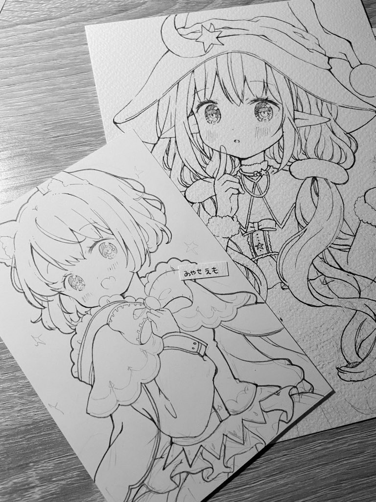 一回しか描いた事ない子達だけど、服が結構こってて楽しいのでまたちゃんと描きたいなぁ 