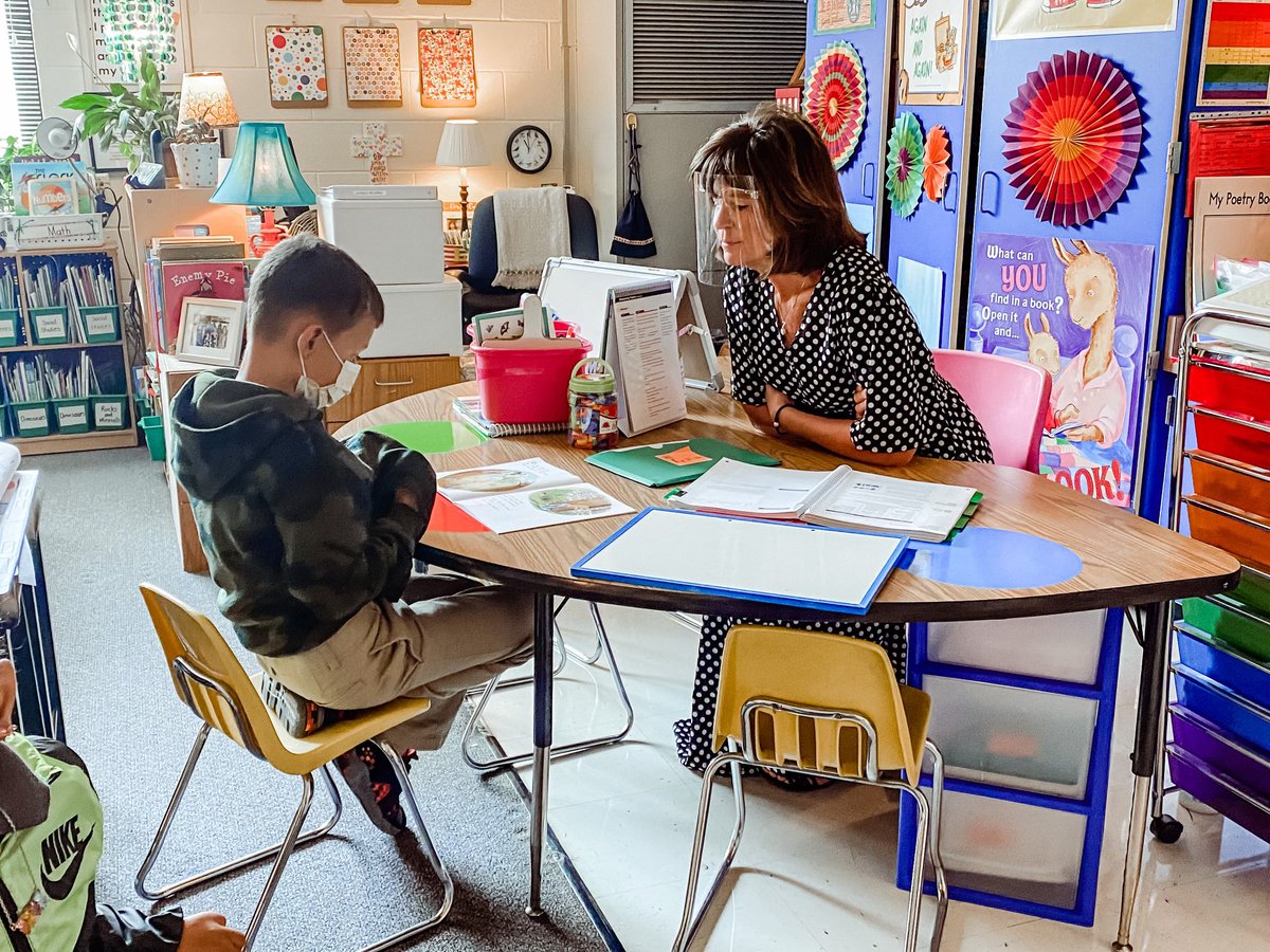 lyarboro's tweet photo. Geiger Elementary’s Literacy Lab opens! Reading is lit! #litforliteracy #itswhatsbestforchildren #dreamsdocometrue https://t.co/BtbhGhE3JK