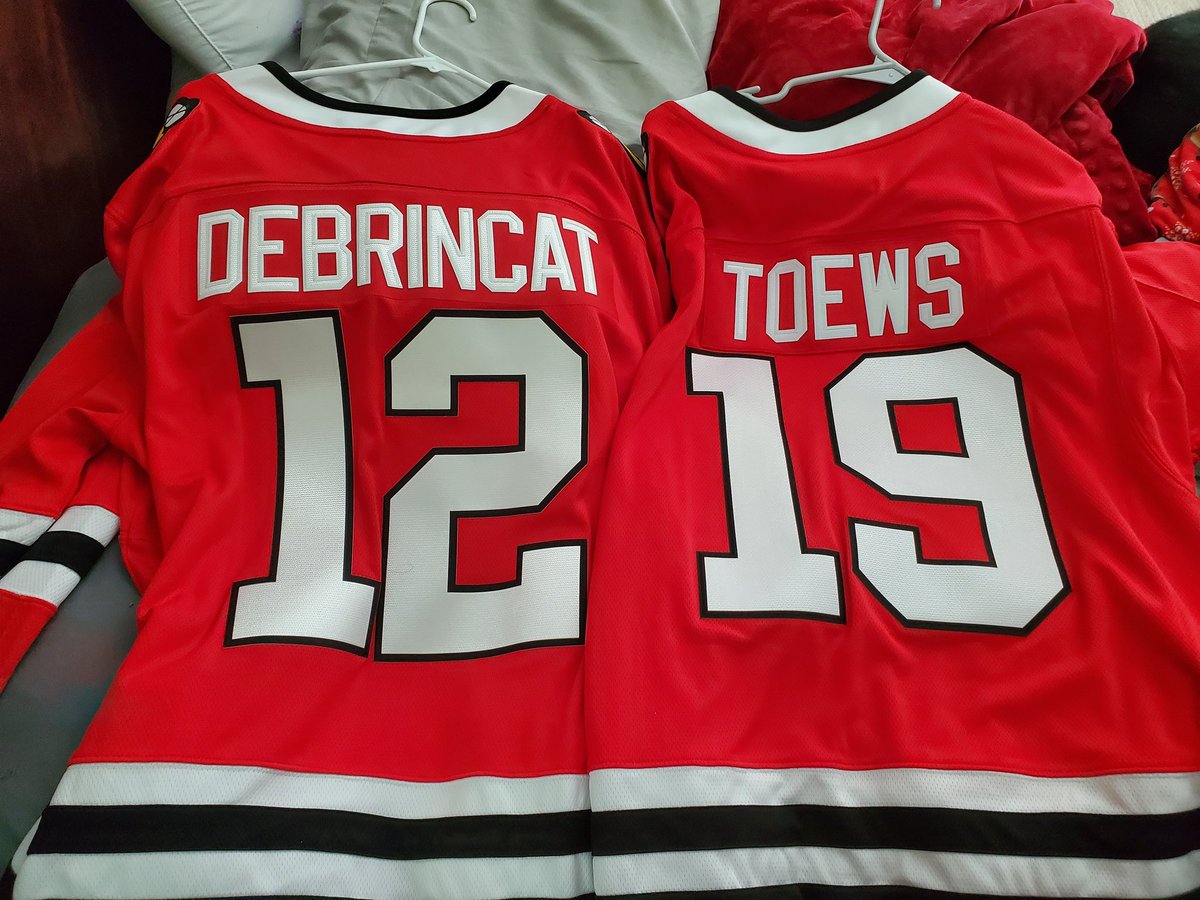 Hockeygirl3784's tweet photo. Bring on hockey season!!!! 😍❤🖤
#Tazer
#myfavoritecaptain
#Thecat
#Cuechelseadagger https://t.co/UvaWIJZQpu