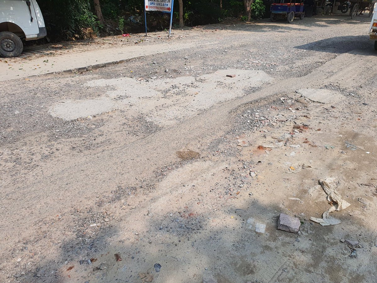 deepakrajsingh's tweet image. Great to see your enthusiasm for development of Ghaziabad. Request if you can get the road developed at Parsuram Marg, sector 13, Vasundhara, Ghaziabad. I hope you will not let down @narendramodi #BJPfails #zerodevelopment @dm_ghaziabad