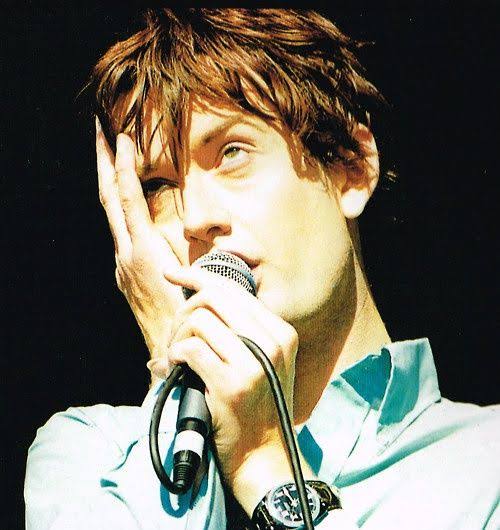Happy bday Jarvis Cocker
Born : Sep 19, 1963 