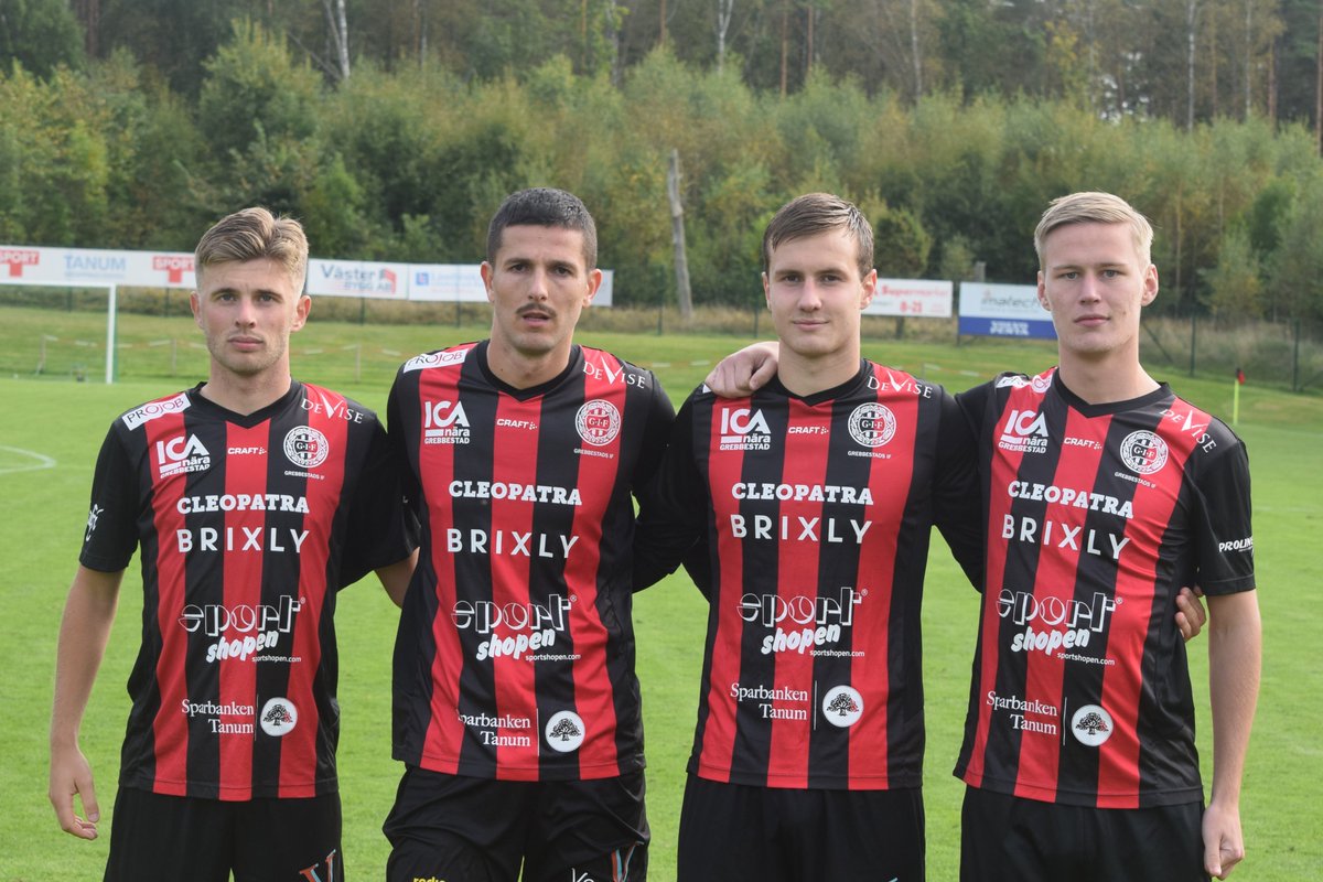 Grebbestad tog viktig seger mot Yxhult
grebbestadsif.se/nyhet.asp?nyhe…
<a href="/grebbestadsif/">Grebbestads IF</a> <a href="/yxhult/">Yxhult IK</a>