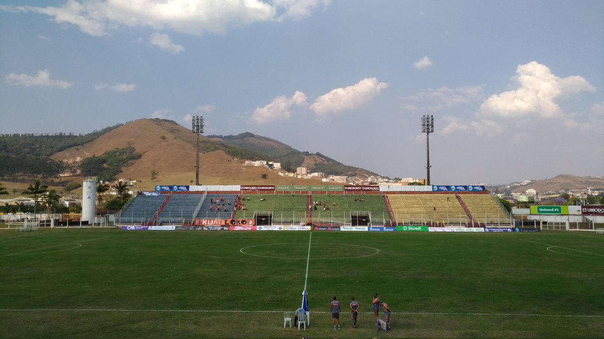 pocosdecaldasfc's tweet photo. Estamos em casa! 
VAMOS GANHAR VULCÃO! 🌋🧡
#POCxFIG 
#pocosdecaldasfc https://t.co/FlvVokUOax
