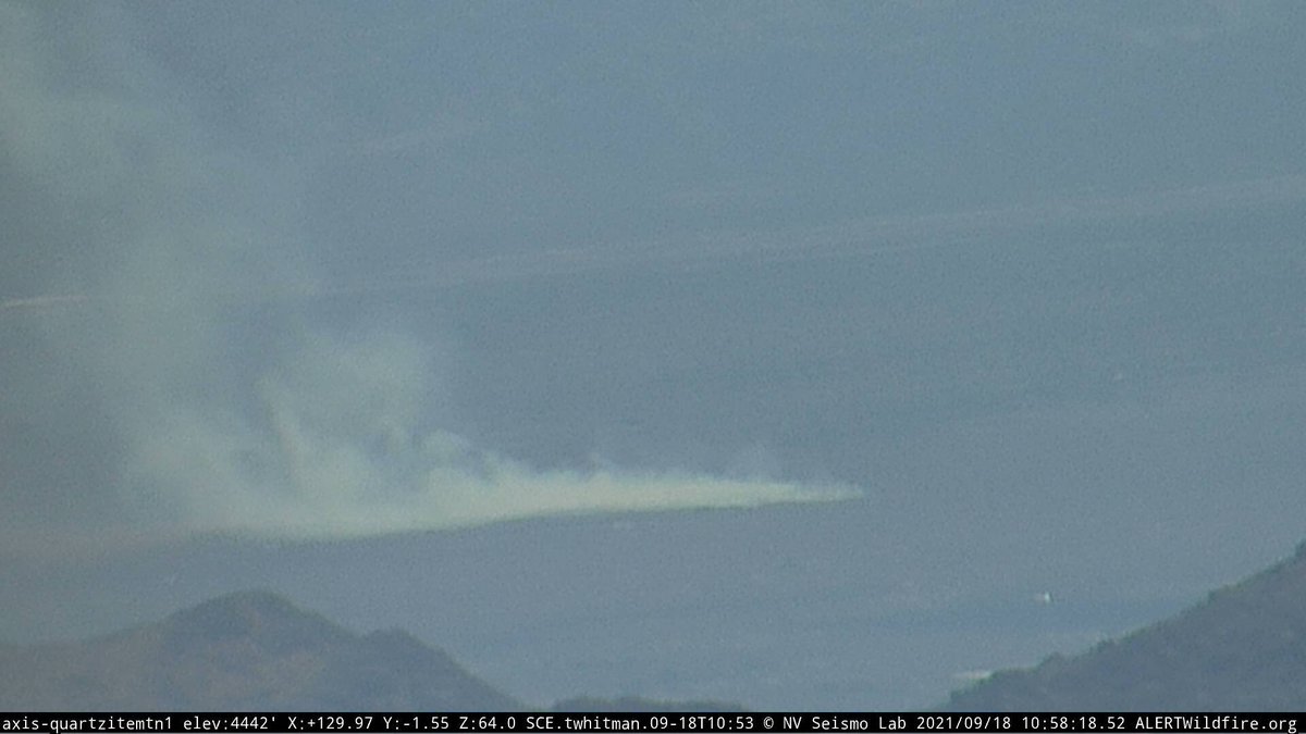 engineco16's tweet photo. #CusterFire? activity is picking up a bit. AA504 overhead ๐Location is around Powerline Rd x/Custer. T-73 dropping in the 2nd photo. https://t.co/LkGTUrPbhF