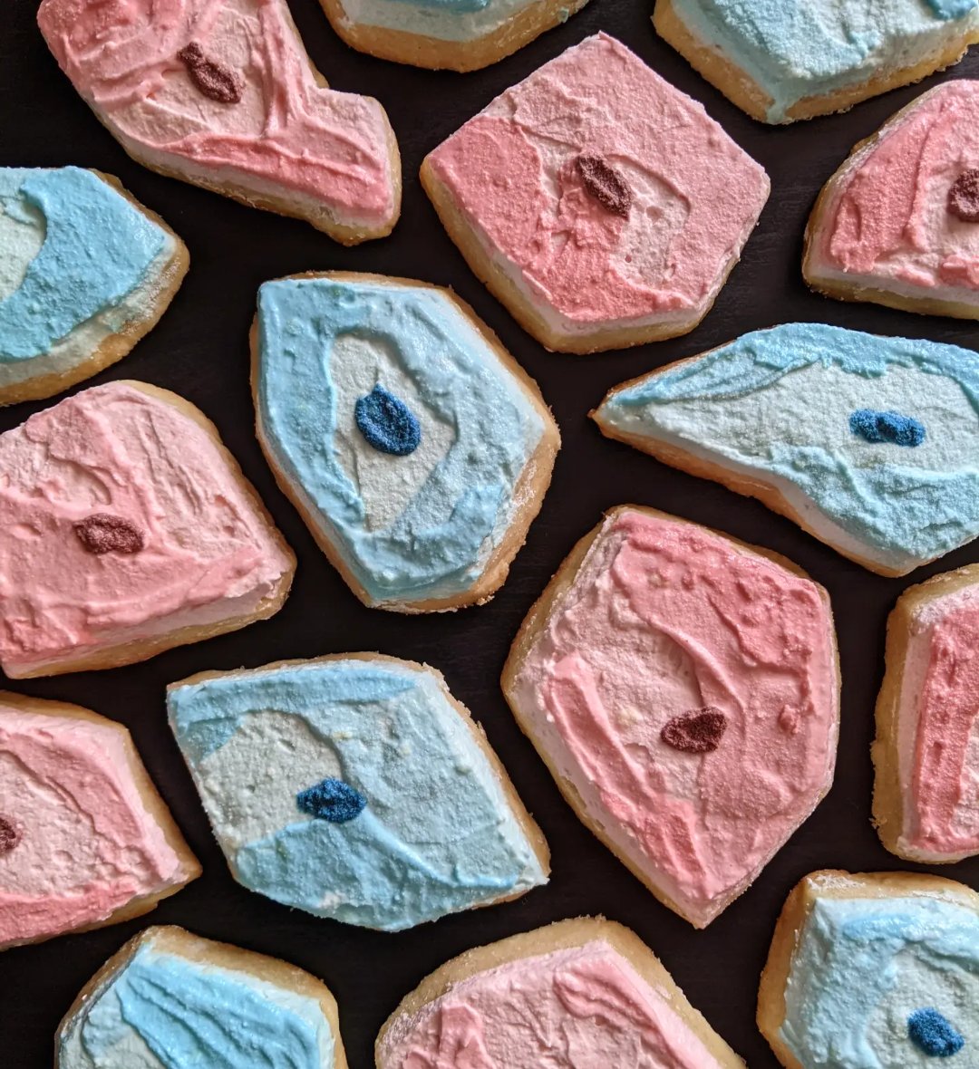 I made pap smear cookies 🍪 The buttercream frosting was the most fun (and yum) part! A lovely collab w #obgyn Twitter (. ❛ ᴗ ❛.) 💖

#PathMatch22 #PathTwitter #path2path