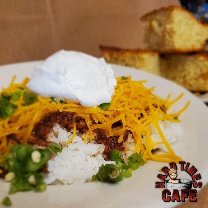 HardTimesFun's tweet image. It's officially fall, and the weather gets better for #chili every day. All #HardTimesCafe chili dishes are served with homemade cornbread. #HardTimesChili #ChiliNCornbread