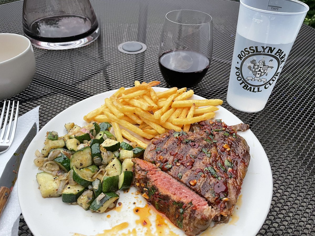 Celebrating <a href="/rosslynpark/">Rosslyn Park</a> getting another maximum points win on the road - and another score for Bad Boys Hill’s very own <a href="/BenHoward15/">Ben Howard</a>. Enjoy the trip home, lads - credit to <a href="/RPWestTerrace/">thewesternterrace</a> for their away support 👏 - we will be there for the trip to <a href="/Rams_RFC/">Rams RFC</a>