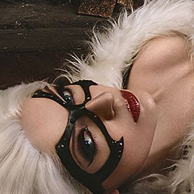 How about some MEOW?
A throwback to my first Black Cat set. The one I dared to attach fur directly to latex... and I never did it again haha xD And yet I like the looks! %)

Do you like latex?
50RT's -and I post my other latex cosplay ;)
__
#cosplay #cosplaygirl #blackcat #Marvel https://t.co/MpX1K7z2cO