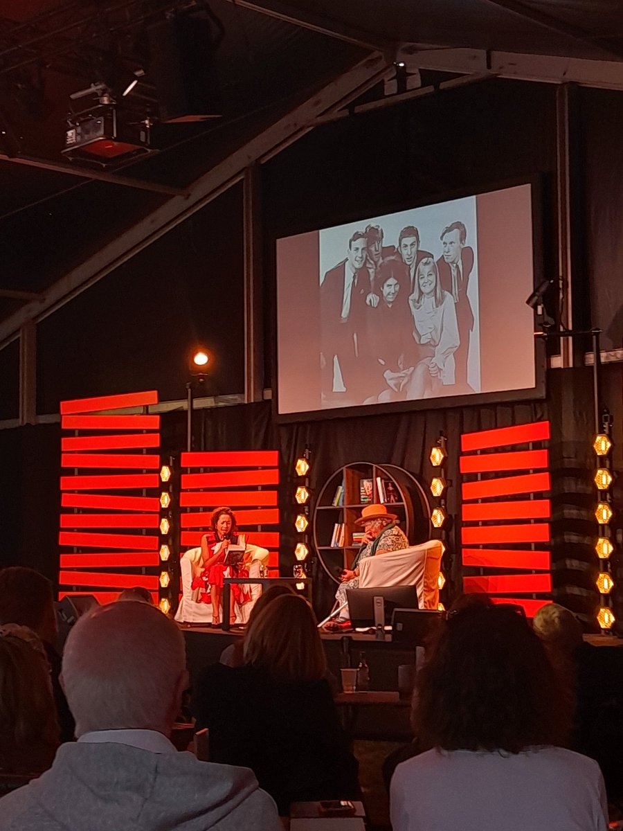 I would respectfully disagree with Miriam Margolyes, who doesn't consider herself to be good enough to be a national treasure. Absolute pleasure to listen to the conversation with <a href="/SamiraAhmedUK/">Samira Ahmed</a> at <a href="/Wimbookfest/">Wimbledon BookFest</a>