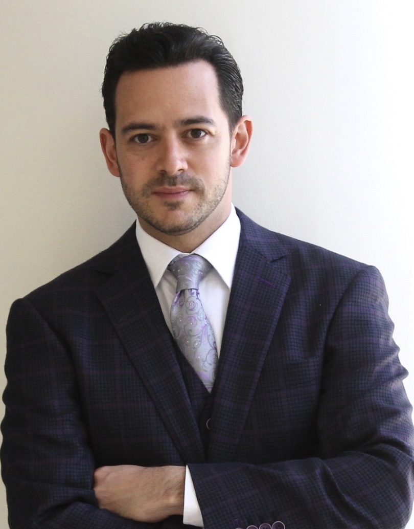 Today's #HispanicHeritageMonth feature is Dr. David Caba:

I am originally from Mexico City. I am a surgical oncologist/ HPB specialized in Gastro intestinal malignancies , HIPEC, minimal invasive/robotic surgery. I am the APD of the CGSO fellowship at LLUH.
#LatinxSurgeons