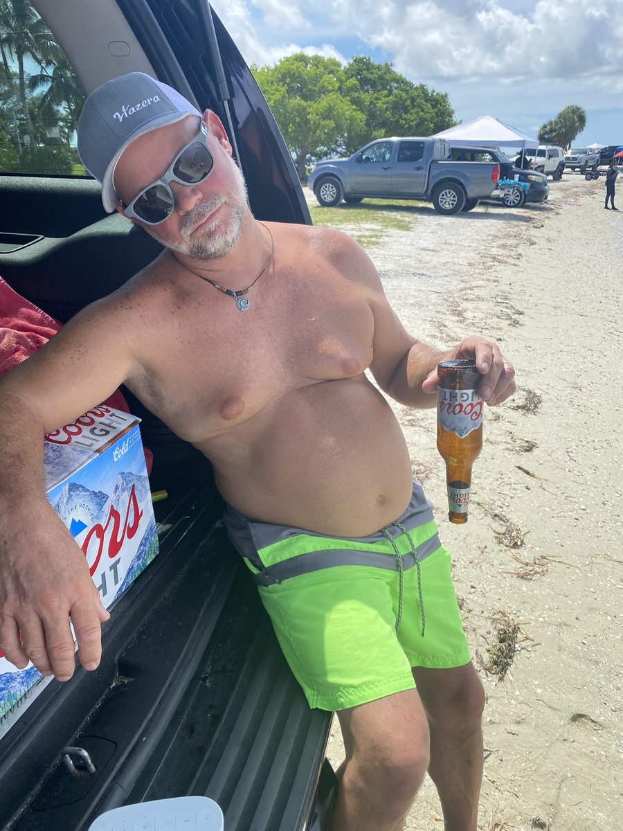 When you’re at the beach and the <a href="/CoorsLight/">Coors Light</a> runs out. He’s still upset <a href="/CoorsLight/">Coors Light</a> hasn’t messaged him back 😞💔