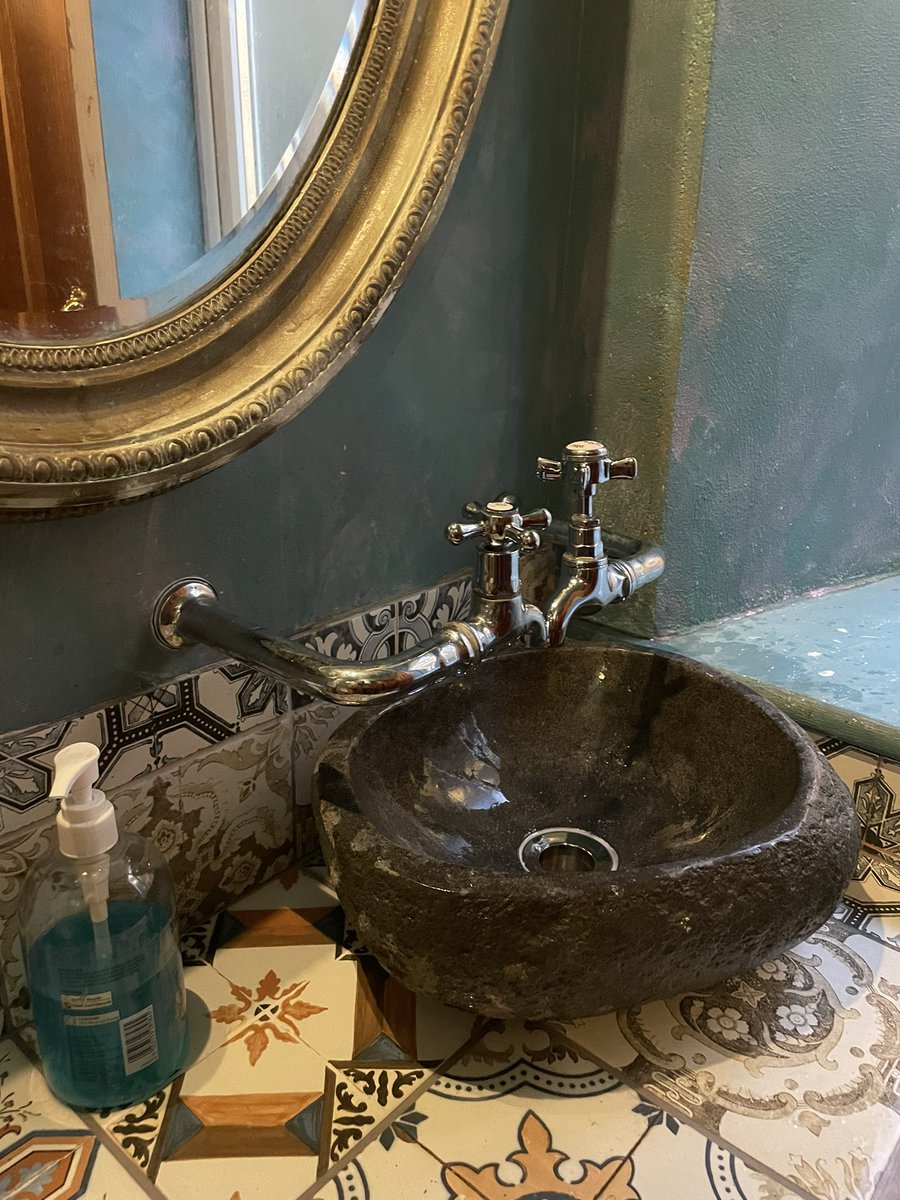 Falmouth vibes, and some particularly excellent tileage and a beauty of a sink.

Fill level: 3.5/5
Fanciness: 4/5
Viscosity: 4/5
Suitability for venue: 5/5
Overall: 4/5