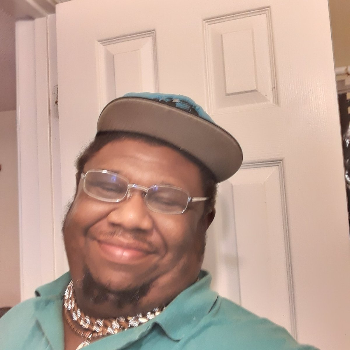 FredrickPsychic's tweet photo. Praying that every beautiful individual  here and the beautiful world whom Is my family love you all here and the beautiful world  with all  my beautiful universal heart and soul  pray you all have a blessed  beautiful  Saturday https://t.co/qMgRGo2toB