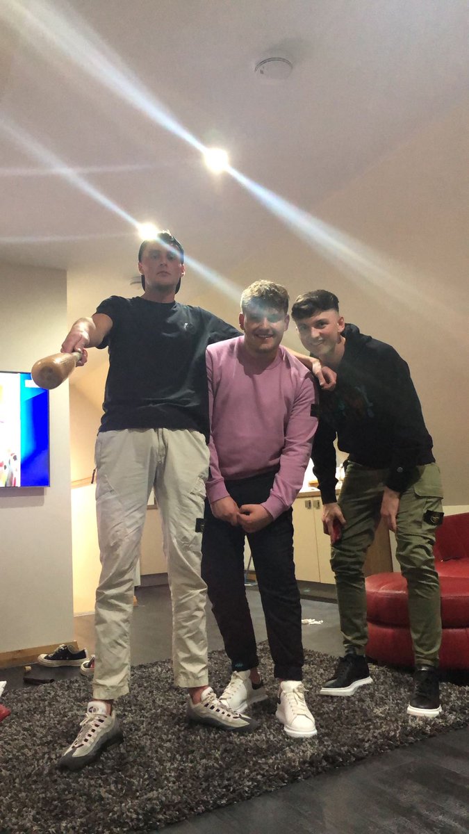 Robbie Leighton tweet media