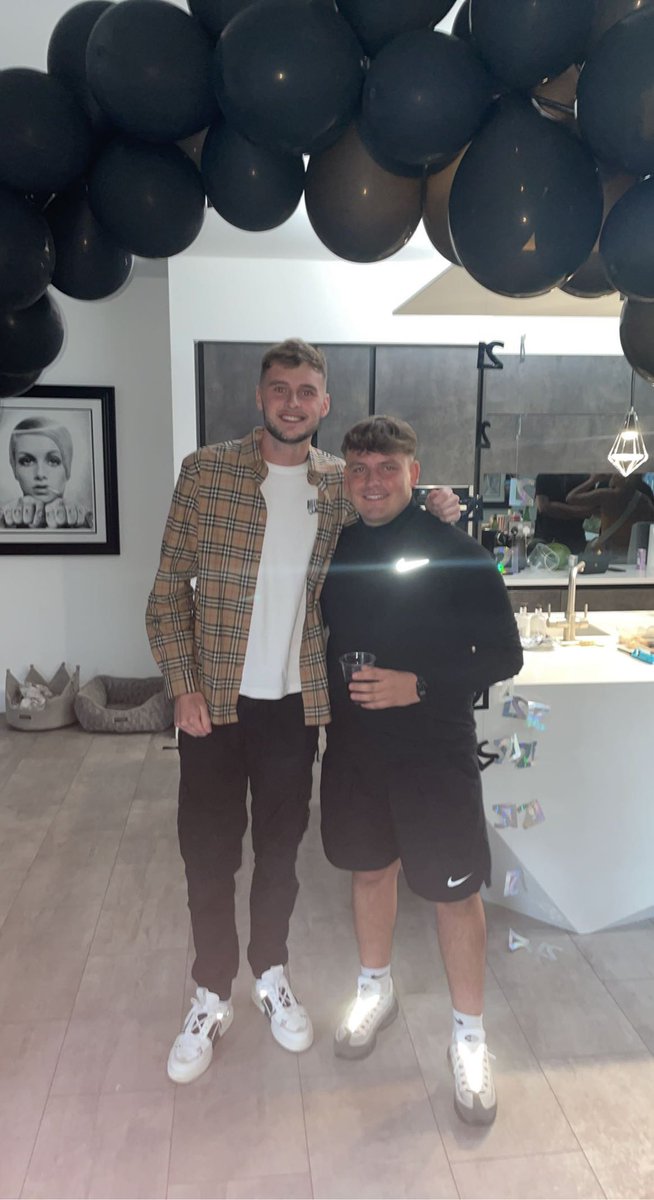Robbie Leighton tweet media