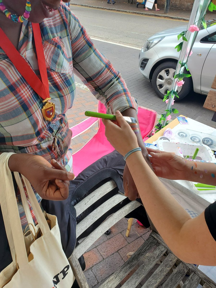 Baamagirl's tweet photo. Feeling too old for face painting? Have it on your arm!😊  Great day out today with fellow Councillors Diane and Mark hosting one of many #ShoppingEvents in #NewportPagnell #❤NP https://t.co/7Y9O7yvmN1