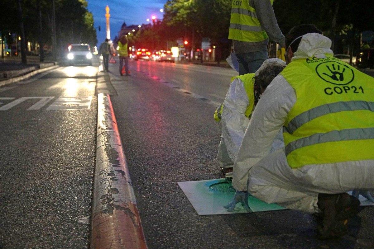 CharlieFleurene's tweet photo. 5 juin 2020 - 18 septembre 2021

Même présidente de la métropole @MartineVassal, même non-respect de la loi, même action (mais des collectifs différents  @AnvMarseille &amp; @VelosenVille 👏👏👏)

A #Marseille, rien ne change pour le vélo... 😤 https://t.co/DQAcMKPRrd