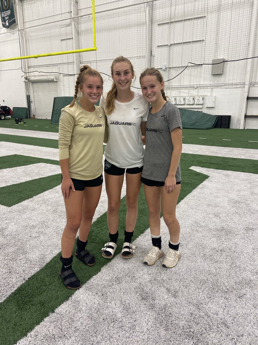 Thank you <a href="/MSU_wsoccer/">Michigan State Women's Soccer</a> <a href="/JKHosler/">Jeff Hosler</a> <a href="/MSUCoachRomo/">Gabe Romo</a> @MegLink1 for holding a great ID camp last night! I had so much fun playing against some great competition and playing in a special environment!