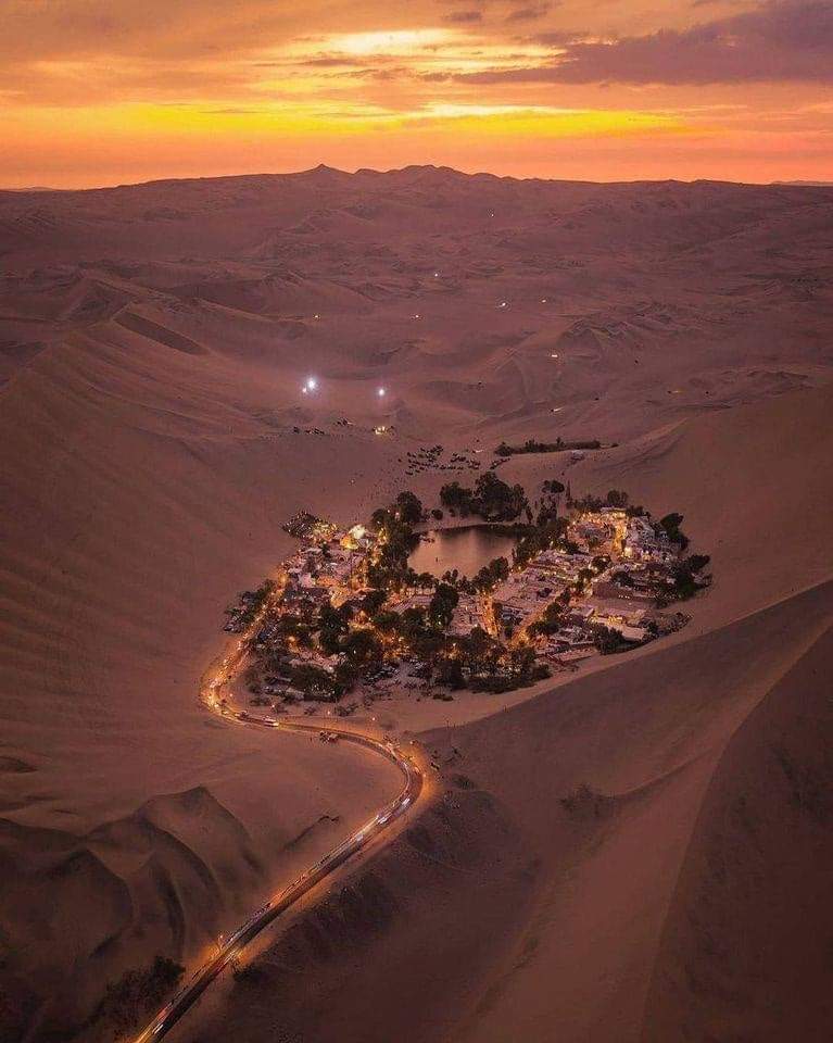 RT @archeohistories: Huacachina is a lake in the middle of the desert in the city of Ica, Peru.

#archaeohistories https://t.co/9UdVpekuo4