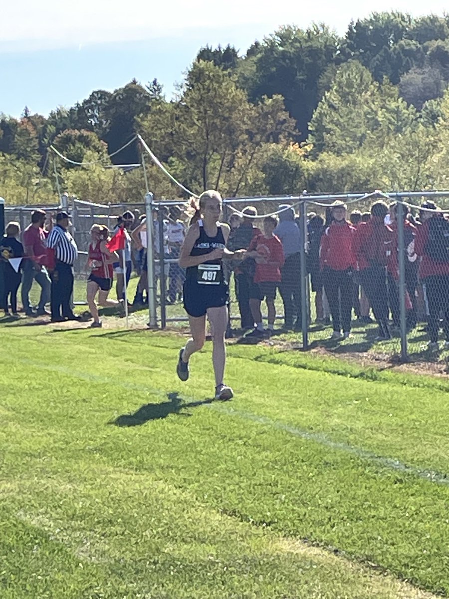 Richard66070046's tweet photo. Girls running hard #Laona212 https://t.co/ypya90C890
