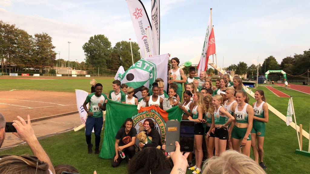 Zowel de C meiden als de C jongens van PAC 1e bij de landelijke A finale en dus kampioen ! De D jongens en de D meiden beiden 2e, wat een feest ! <a href="/RdSportsupport/">Rotterdam Sportsupport</a> <a href="/RdamTopsport/">Rotterdam Topsport</a> <a href="/Atletiekunie/">Atletiekunie</a>