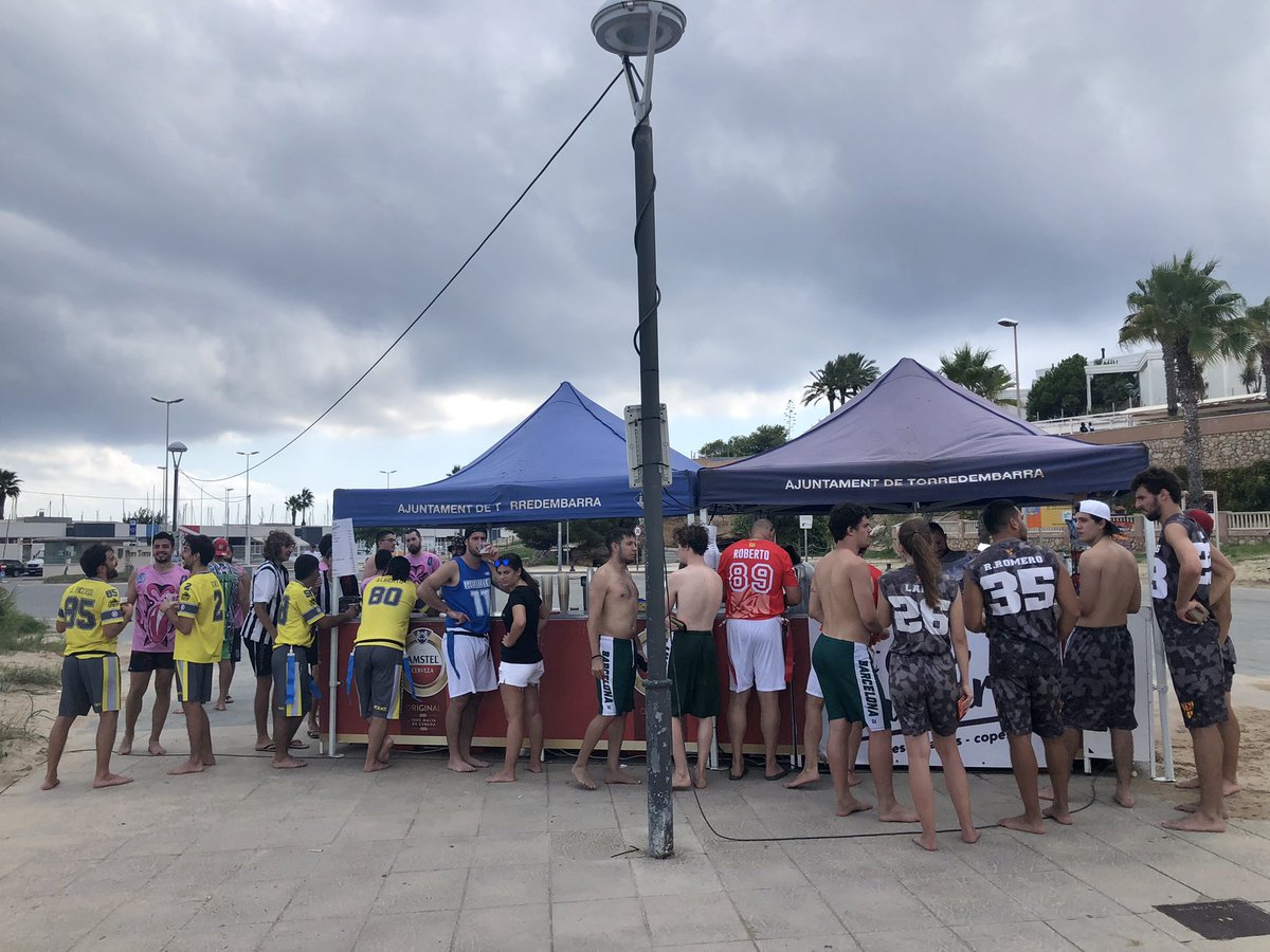 BeachFlag's tweet photo. Encantados Cal Bandarra  de que nos hayáis acompañado en este día tan especial del IV #BEACHFLAGTORREDEMBARRA🦎🏈💪🏼☀️ https://t.co/CEK4EQXqKA