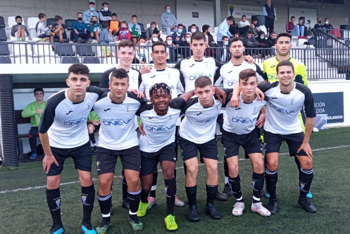 Primer partido oficial del PREFERENTE empate a 2
Gran partido!
⚽⚽ 
GORENGOEN MAILAko lehen partida ofiziala binako berdinketa. Partida bikaina!