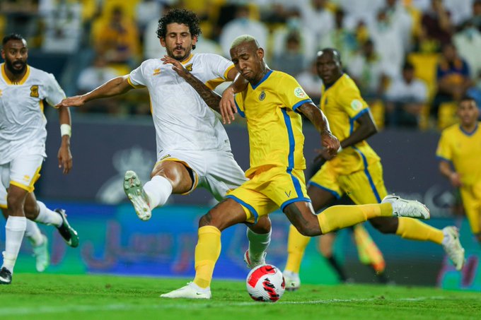 اتحاد جدة يضرب النصر برباعية في الدوري السعودي ويصعد للقمة