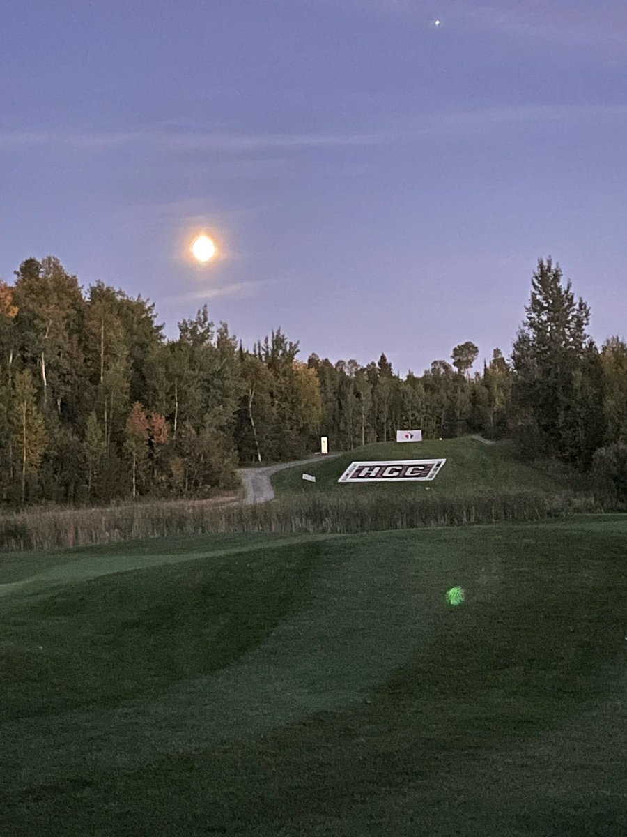 Good Night from staff and volunteers of the Hollinger. We will see you tomorrow for the final round of the NextGen Fall Series East Championship! <a href="/GolfCanada/">Golf Canada</a> <a href="/golf_nga/">Northern Golf Association 🌲</a> #nextgenfallserieseast 
#TheHollinger
#golfnga
#tourismtimmins
#golfcanada