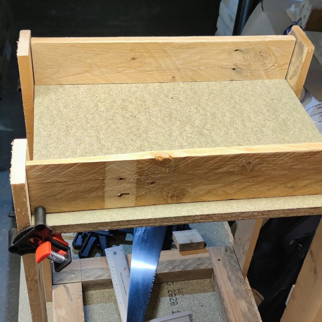 SheyMouse's tweet photo. Not much time to work tonight. Got a shelf lined up on the shop cart. Dithering on the height of the middle shelf. #MidnightMaker
.
#Woodwork #woodworking #maker #makersofinstagram #diy #DoItYourself #upcycling https://t.co/1Ivy4u1MmT https://t.co/hWIL9taGxE