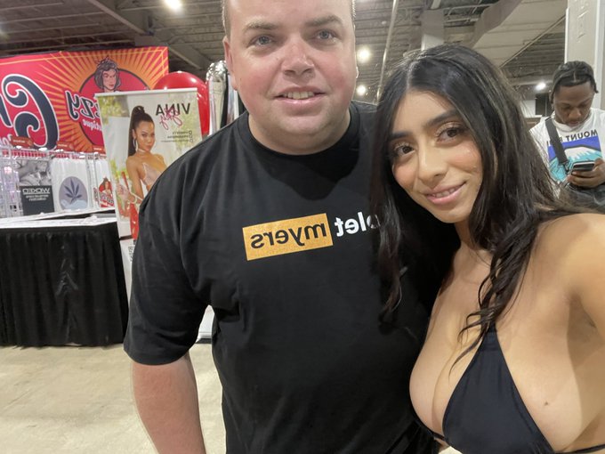Shelby with my Violet Myers hub logo 🥰 https://t.co/lZ5GpekpUn<a href="/tag/drift"class="tags"><span>#drift</span></a>