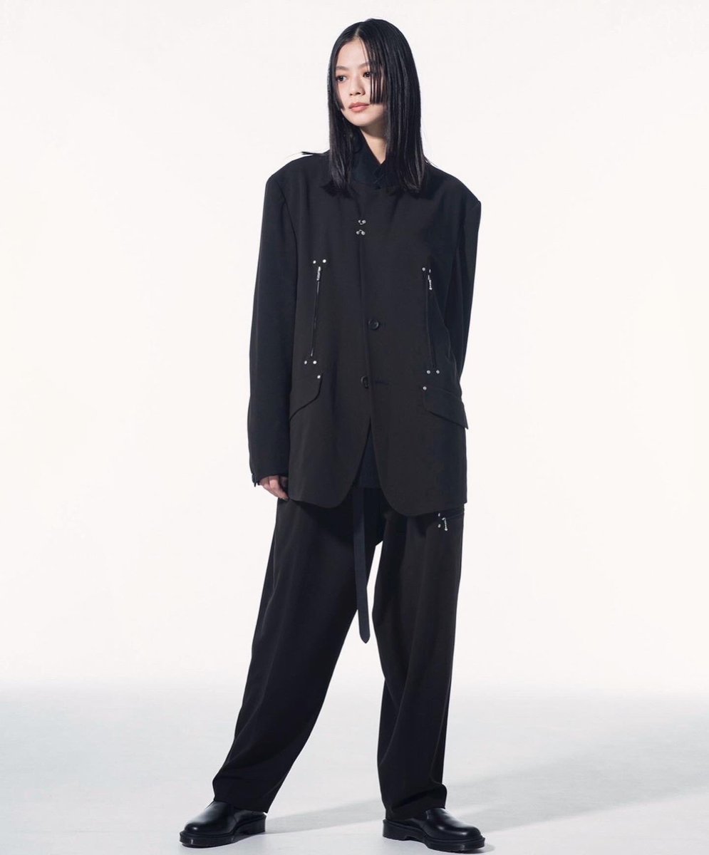 syte_etys's tweet photo. 【New arrival】2021-22A
★2BS Studs Jacket
★2TuckTapered studs pants
ボールチェーン子。11ジップバックプリーツ各所スタッズやフック!チェーン用D環 punk mode完成!
#theshopyohjiyamamoto
#yohjiyamamoto
#yohjiyamamotopourhomme
#ys #y3 #syte
#ヨウジヤマモト #studsjacket
#studspants https://t.co/Al9AyOn0m2