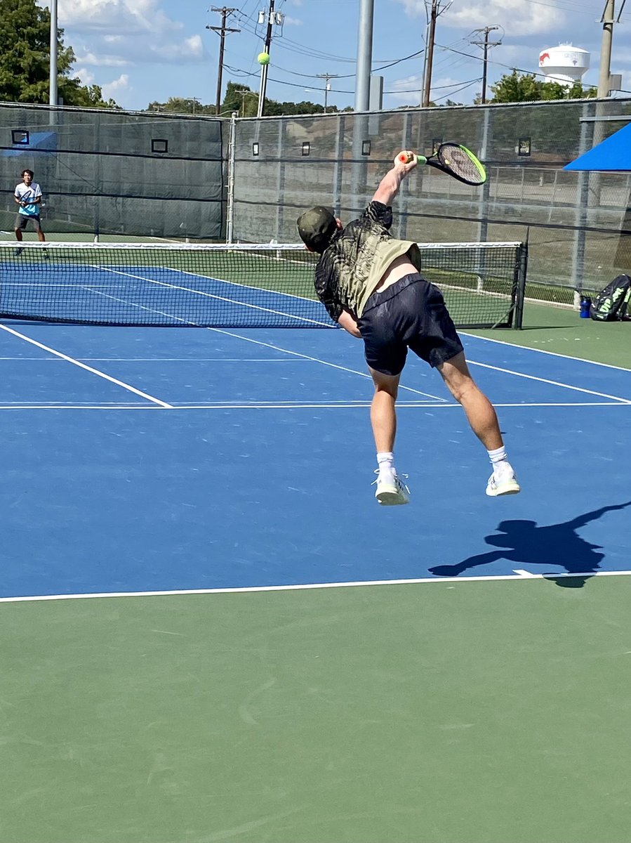Nice job in his second match. @karsenomax1 took out a kid with a .75 higher utr than his. Max fought hard for the 6-3, 6-2 win. Back at it tomorrow at 8am.