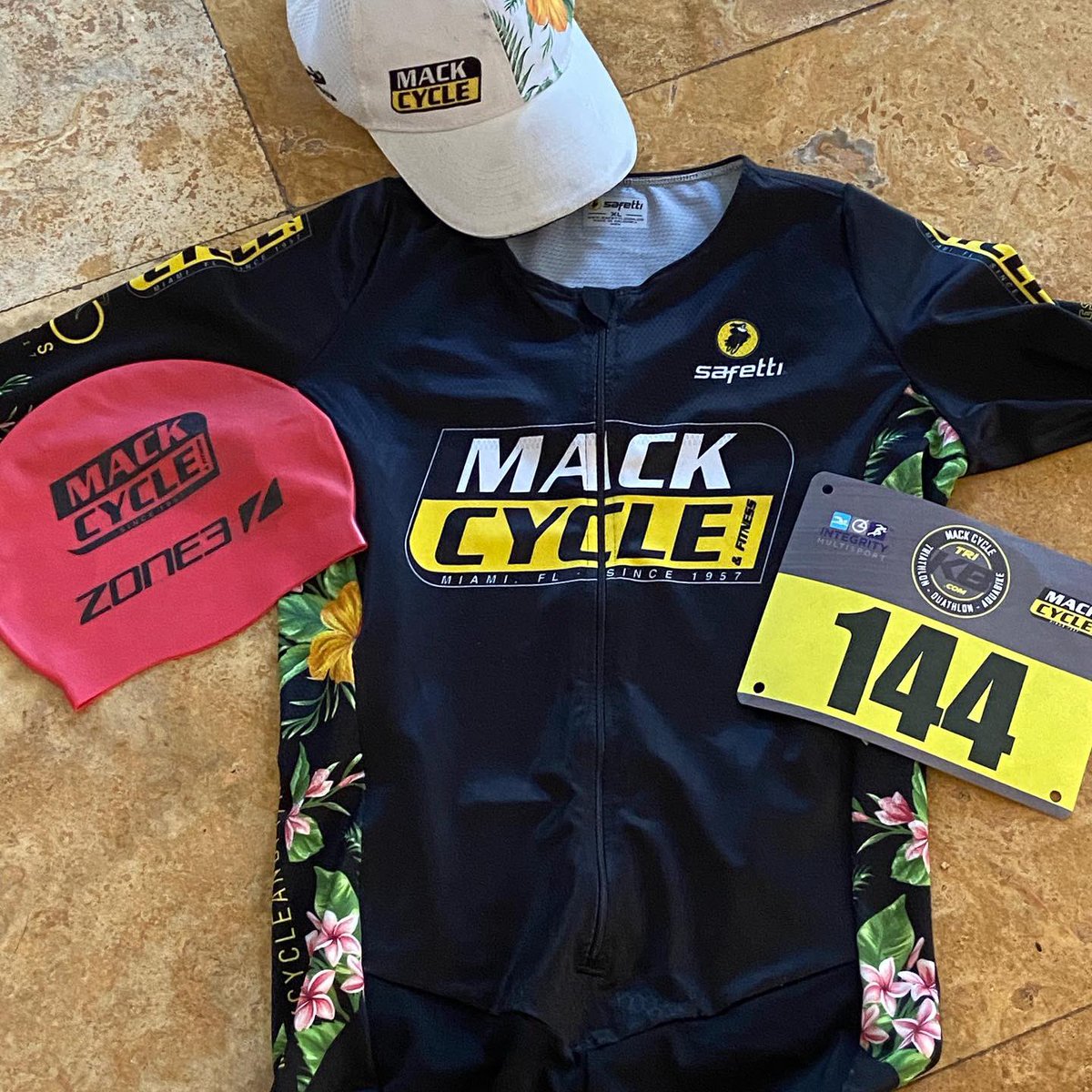 aciperski's tweet photo. Ready to race TriKB #4 ! Looking forward to putting my fitness to the test. ππ»ββοΈπ΄ββοΈππΌββοΈ
#TriKB #mackcycle #racewithintegrity #racehappy #swimbikerun #triathlon #triathlete #keepacoolhead https://t.co/RLv6NlcNUE