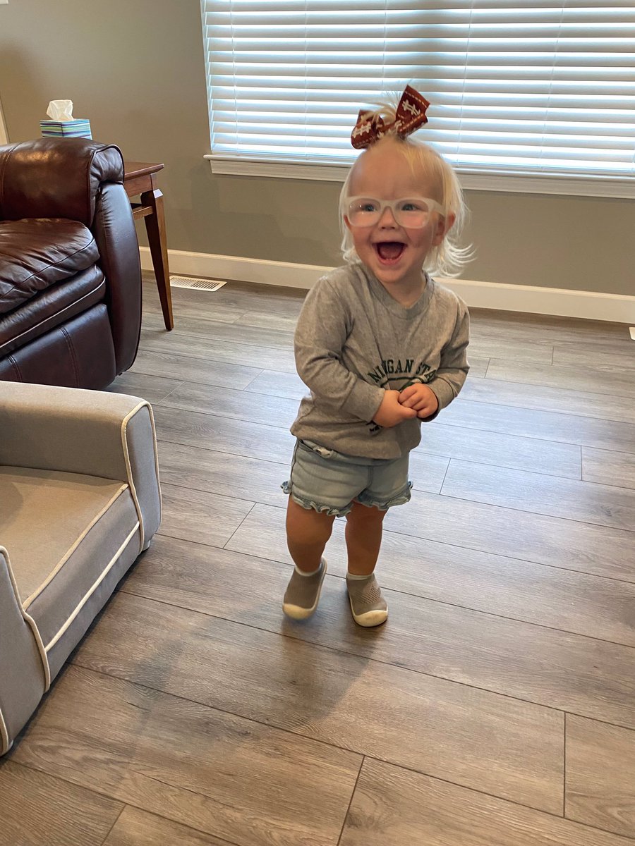 VenhausPHS's tweet photo. Watched the big win with a new big fan. #GoGreen https://t.co/XMCaLh1GJr