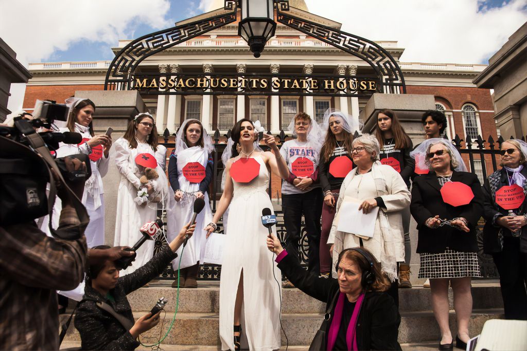 UnchainedAtLast's tweet photo. We're Chaining-In in Boston next wk to protest #ForcedMarriage and #ChildMarriage in #Massachusetts & to urge legislators to pass #H1709/ #S397, the bill to #EndChildMarriage! This #ChainIn is extra special, bc it will be filmed for an upcoming docuseries! https://t.co/FbbpvQmPMi https://t.co/mPJqYtPELH