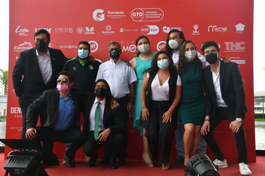 cinenumeros's tweet photo. En el Concurso Universitario Identidad y Pertenencia se presentaron los siguientes documentales:
- Toda la vida @todalavida_doc
- El Torito @FilmTorito 
- Esperanza @esperanza_Film -Memoria sumergida @MSumergida

 #GIFF2021 #GIFF24 https://t.co/FLHmLrLlDY