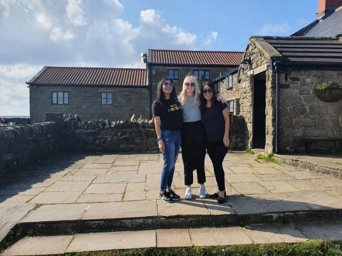 bobholidays's tweet photo. Half-Day Private North York Moors Tour for Chris today - and another lovely day! #NorthYorkMoors #Helmsley #RosedaleAbbey #MoreFunInYorkshire @VisitYork https://t.co/iLxcvtM9ER