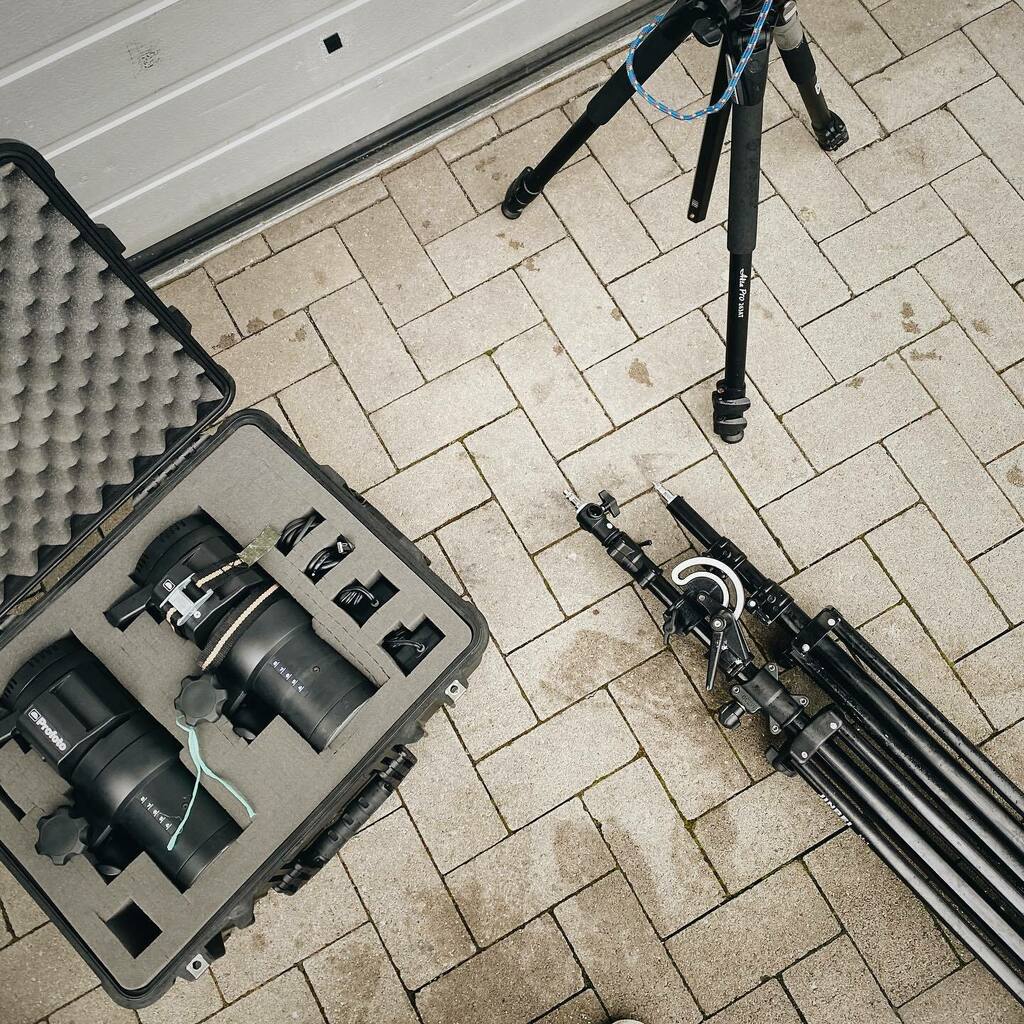 RicciSpeckels's tweet photo. Für Licht ist gesorgt… #arbeitsmaterial #arbeitsmaterialien #produkte #produktempfehlung #produktest #produktetesten #profotoglobal #profoto #tethertools #tether #tethering #iworkcaseworkflow #iworkcase #nikonz6 #nikon #fotografenleben https://t.co/yVv8rSWA7j